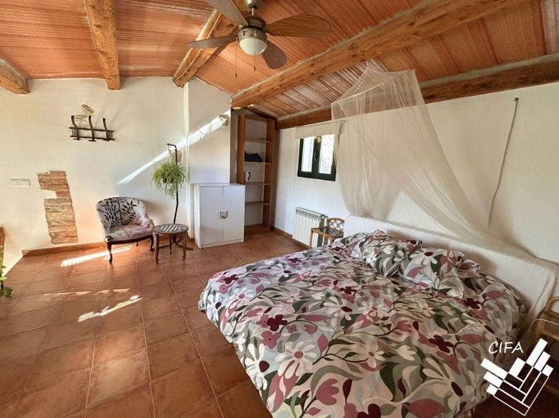 4 quarto Moradia Geminada para venda em Ulldecona - 180 000 € (Ref: 9808008)