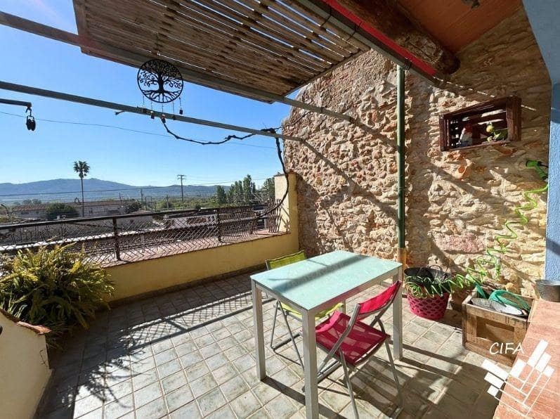 4 quarto Moradia Geminada para venda em Ulldecona - 180 000 € (Ref: 9808008)