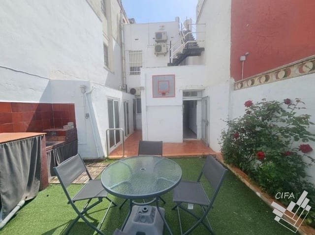 3 sovrum Radhus till salu i Vinaròs med pool - 275 000 € (Ref: 9811944)