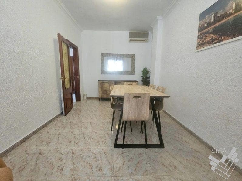 3 sovrum Radhus till salu i Vinaros med pool - 275 000 € (Ref: 9811944)
