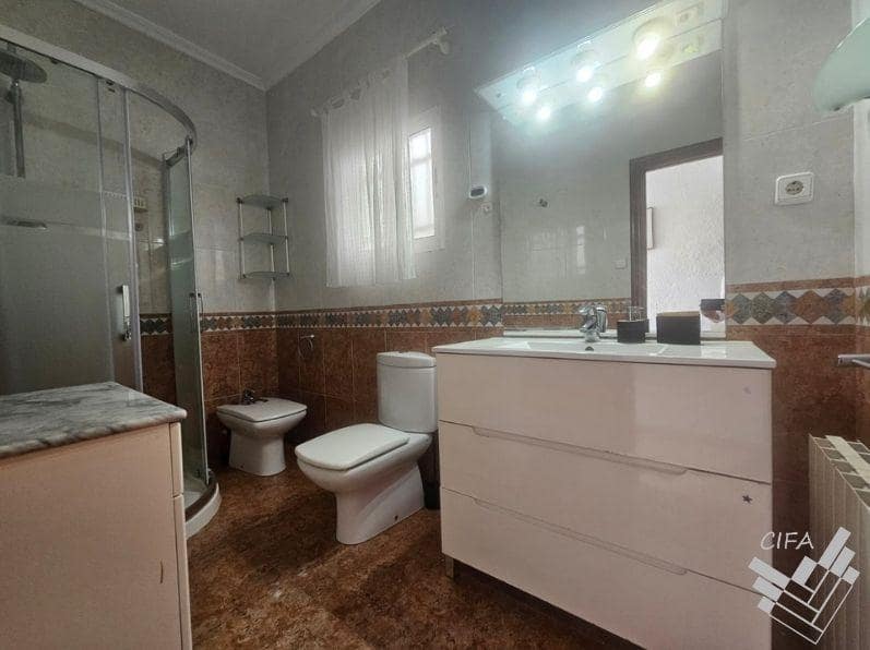 3 sovrum Radhus till salu i Vinaros med pool - 275 000 € (Ref: 9811944)