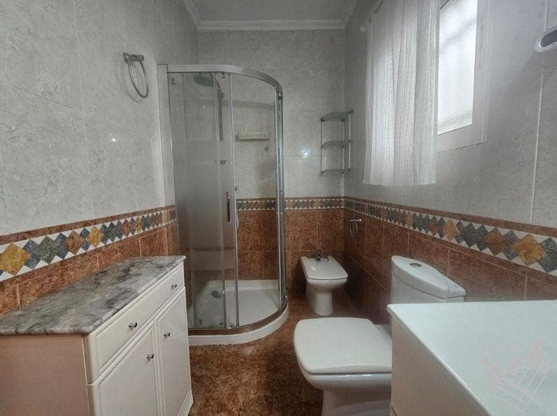 3 sovrum Radhus till salu i Vinaros med pool - 275 000 € (Ref: 9811944)