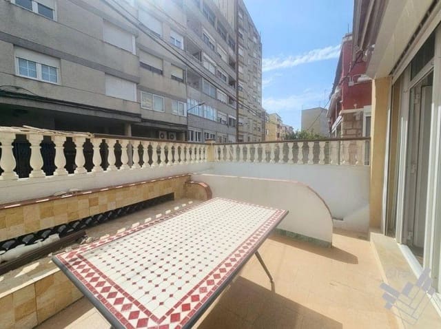 3 sovrum Radhus till salu i Vinaròs med pool - 275 000 € (Ref: 9811944)