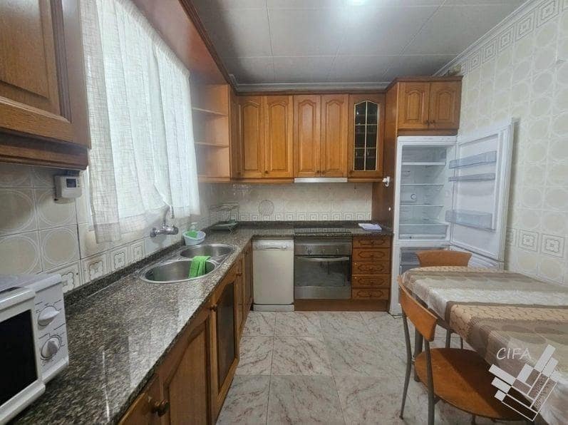3 sovrum Radhus till salu i Vinaros med pool - 275 000 € (Ref: 9811944)
