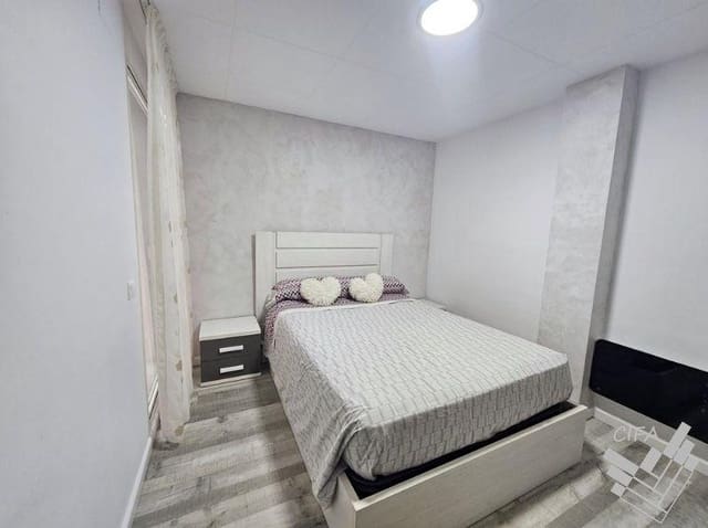 Piso de 3 habitaciones en Benicarló en alquiler - 700 € (Ref: 9813340)