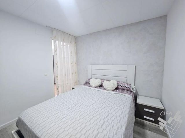 Piso de 3 habitaciones en Benicarló en alquiler - 700 € (Ref: 9813340)