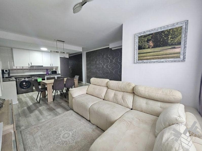 Piso de 3 habitaciones en Benicarló en alquiler - 700 € (Ref: 9813340)