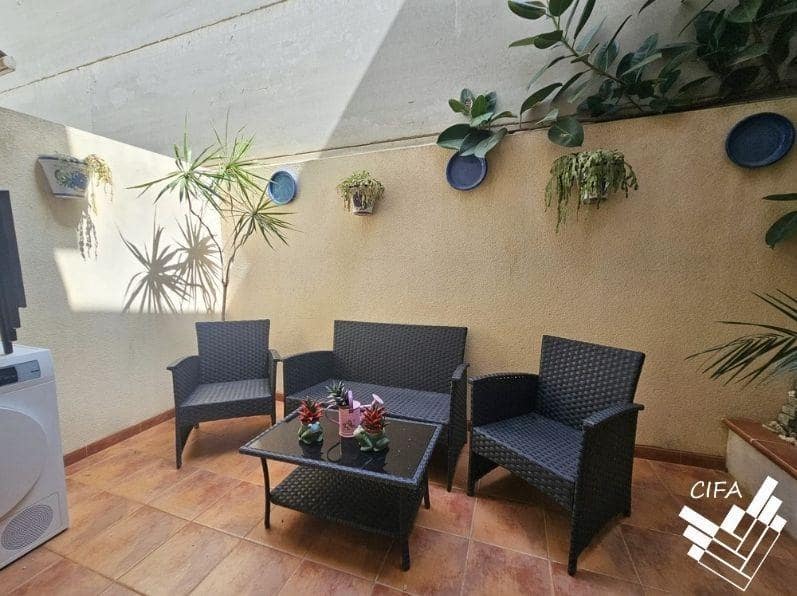Piso de 3 habitaciones en Benicarló en alquiler - 700 € (Ref: 9813340)