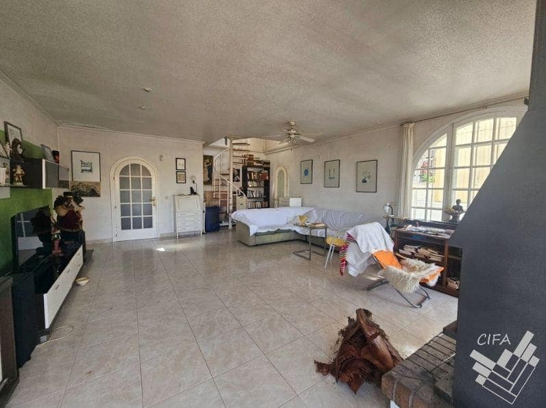 2 camera da letto Villa in vendita in Calig - 240.000 € (Rif: 9813341)