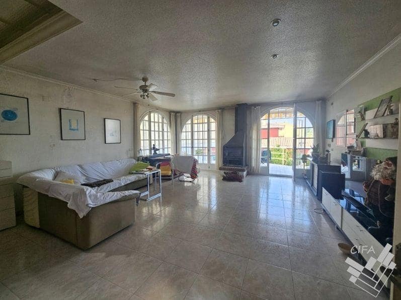 2 camera da letto Villa in vendita in Calig - 240.000 € (Rif: 9813341)