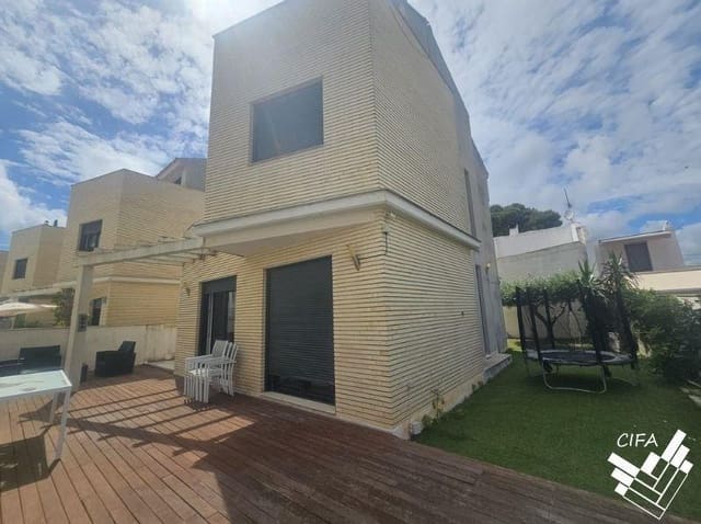 4 chambre Villa/Maison à vendre à Vinaròs avec garage - 369 000 € (Ref: 9826663)