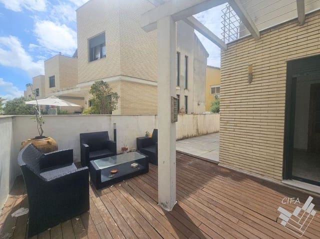 4 chambre Villa/Maison à vendre à Vinaròs avec garage - 369 000 € (Ref: 9826663)