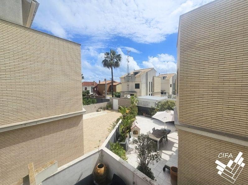 4 chambre Villa/Maison à vendre à Vinaros avec garage - 369 000 € (Ref: 9826663)