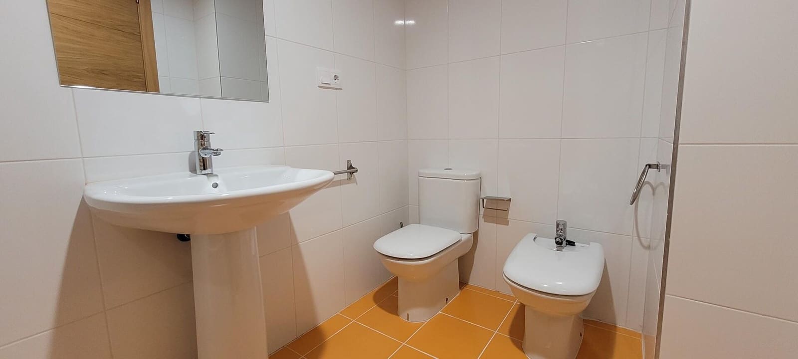 2 bedroom Apartment for rent in Sant Jordi with pool garage - € 600 (Ref: 9829194)