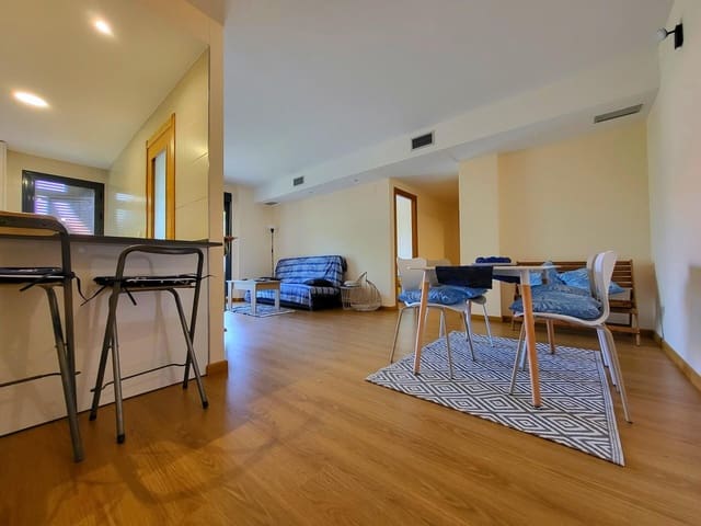 2 slaapkamer Appartement te huur in Sant Jordi met zwembad garage - € 600 (Ref: 9829194)