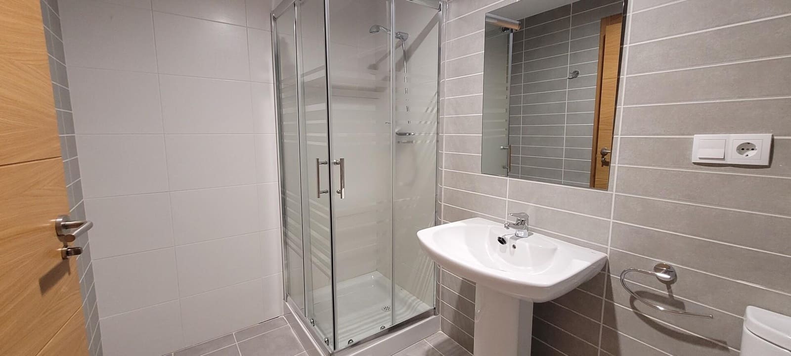 2 bedroom Apartment for rent in Sant Jordi with pool garage - € 600 (Ref: 9829194)