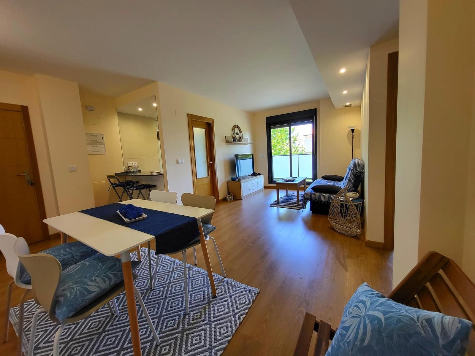 2 bedroom Apartment for rent in Sant Jordi with pool garage - € 600 (Ref: 9829194)