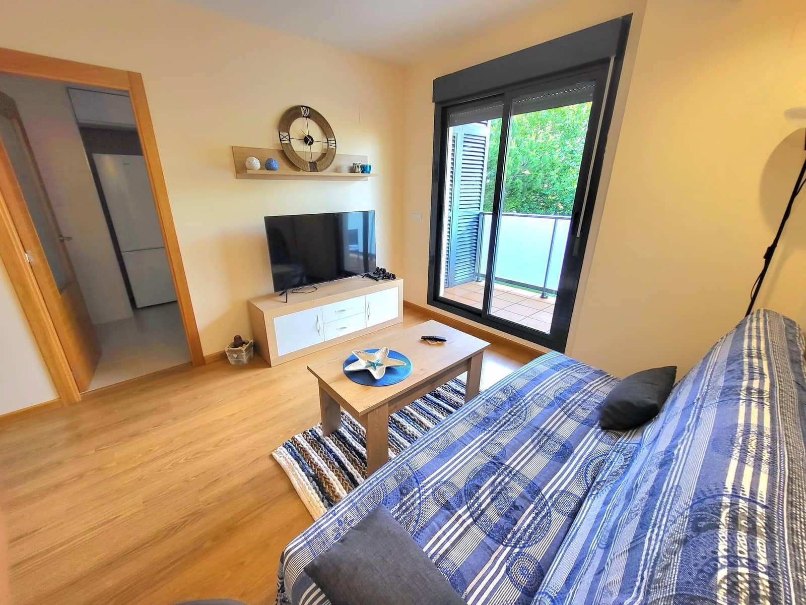 2 bedroom Apartment for rent in Sant Jordi with pool garage - € 600 (Ref: 9829194)
