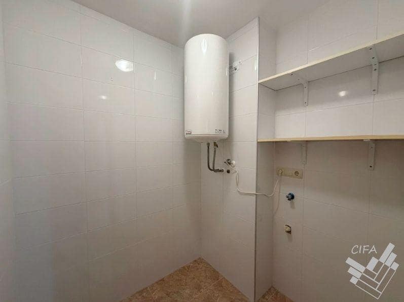 3 bedroom Flat for rent in Vinaros - € 700 (Ref: 9873534)