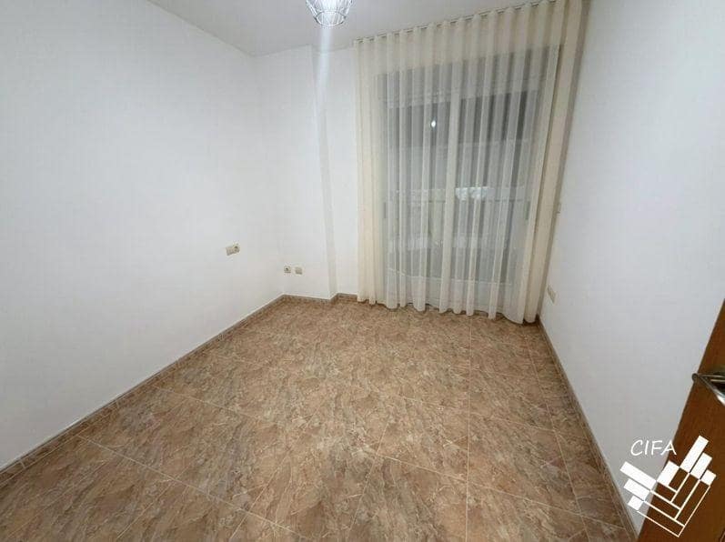 3 bedroom Flat for rent in Vinaros - € 700 (Ref: 9873534)