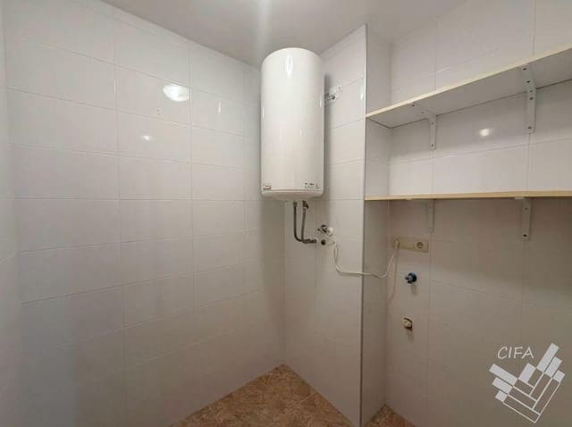 3 bedroom Flat for rent in Vinaròs - € 700 (Ref: 9873534)