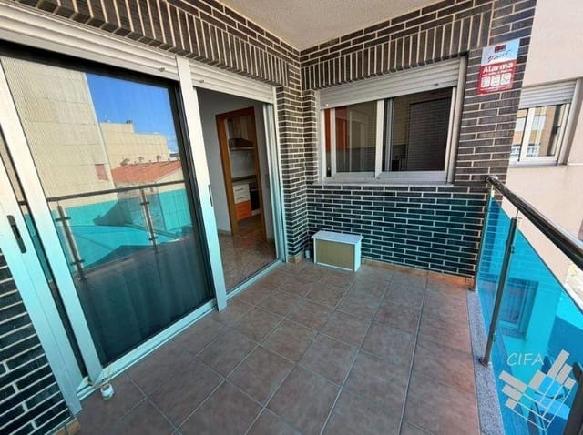 3 bedroom Flat for rent in Vinaròs - € 700 (Ref: 9873534)