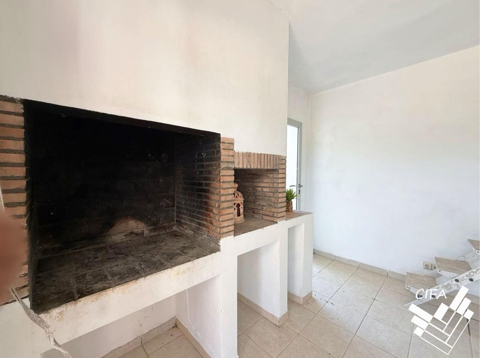 4 sovrum Villa till salu i Calig - 590 000 € (Ref: 9899203)