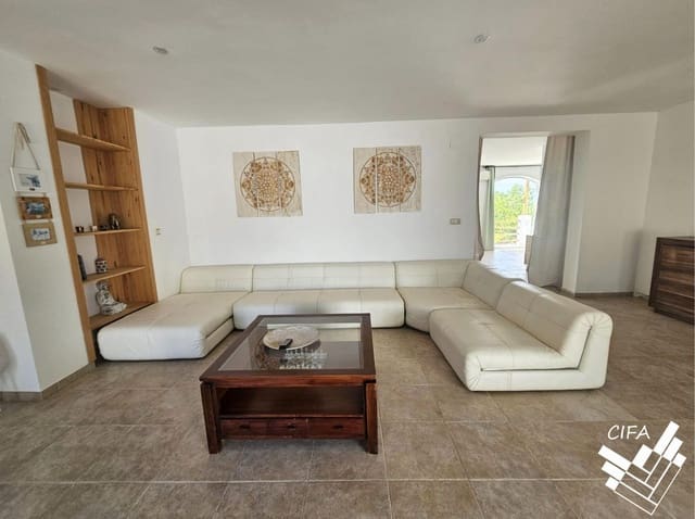 4 sovrum Villa till salu i Càlig - 590 000 € (Ref: 9899203)