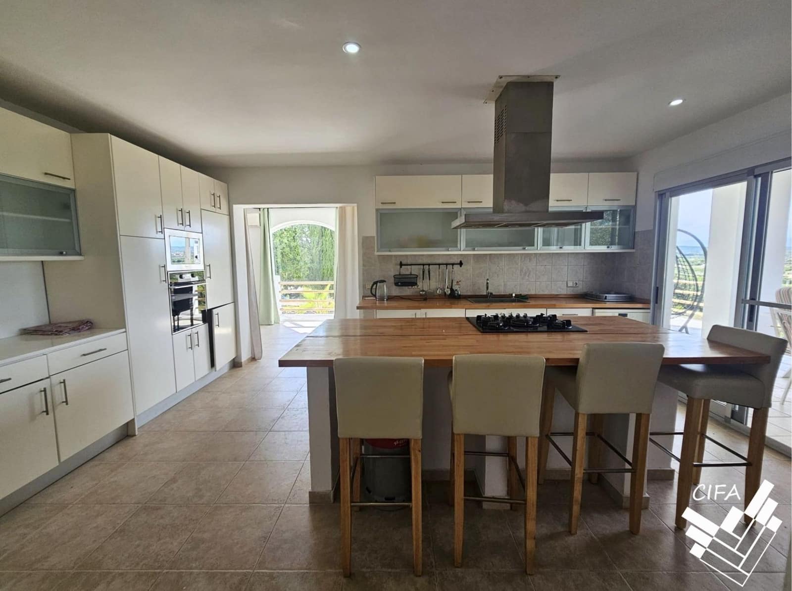 4 sovrum Villa till salu i Calig - 590 000 € (Ref: 9899203)
