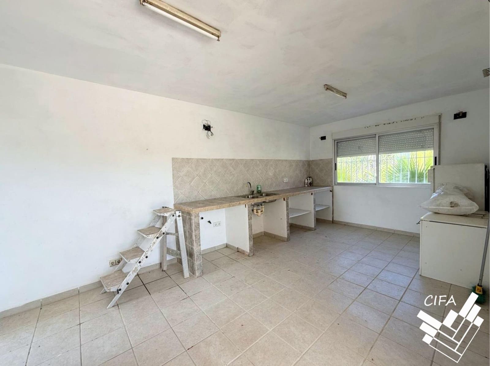 4 sovrum Villa till salu i Calig - 590 000 € (Ref: 9899203)