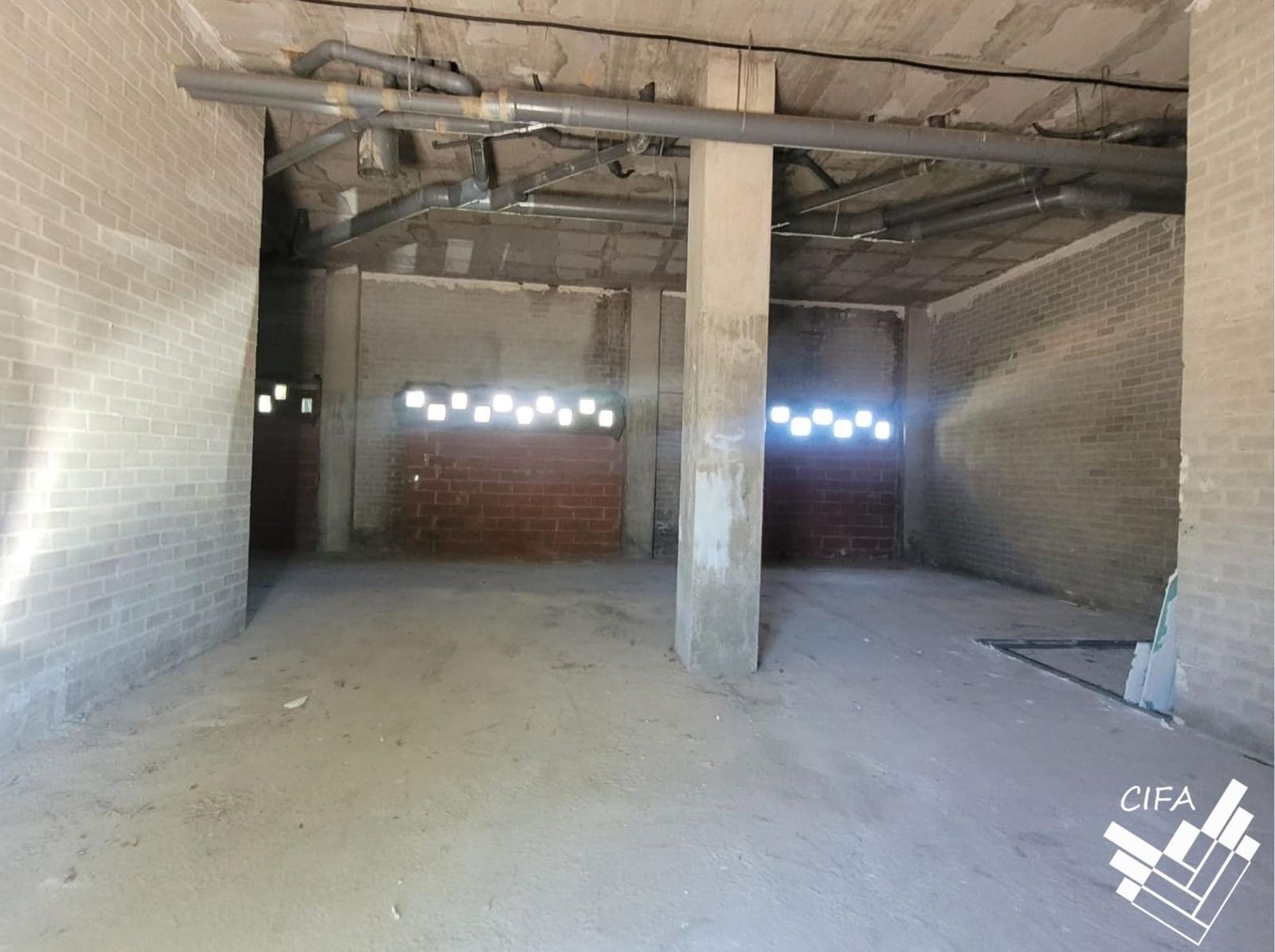 Kaupallinen myytävänä paikassa Vinaros - 80 000 € (Ref: 9899204)
