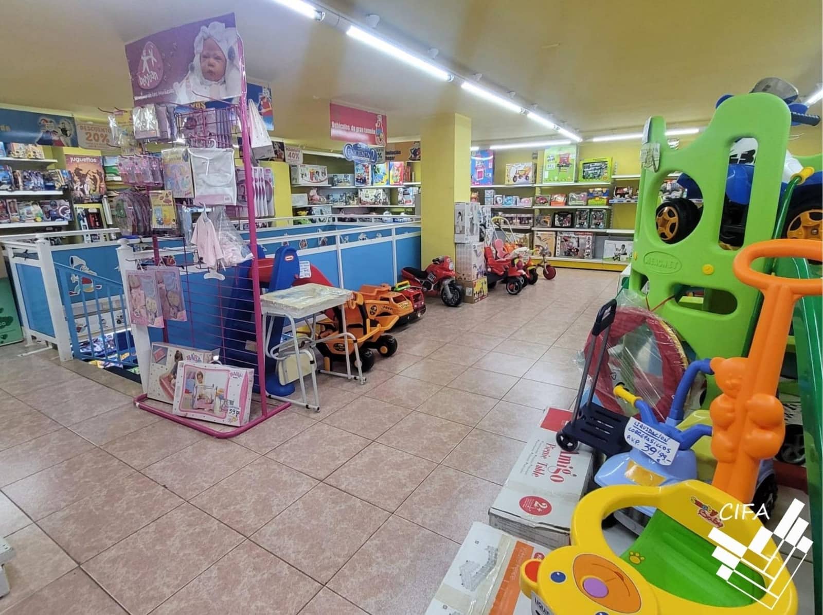 Commercieel te huur in Vinaros - € 2.000 (Ref: 9936430)