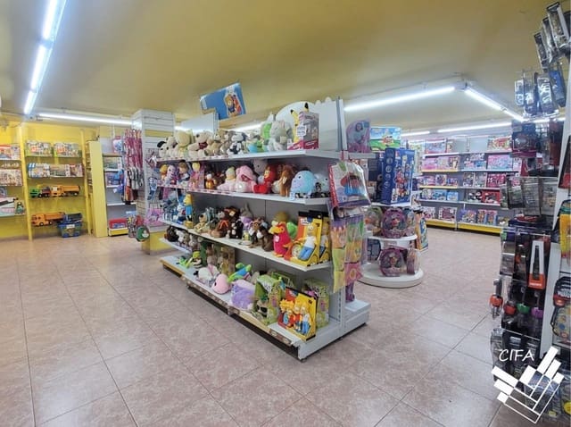 Commercieel te huur in Vinaròs - € 2.000 (Ref: 9936430)