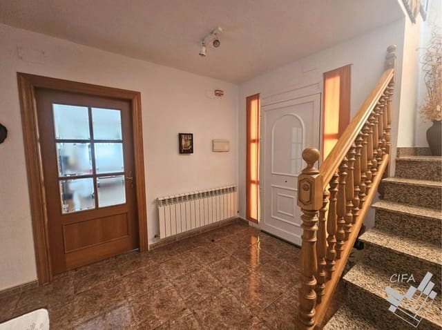 5 soverom Villa til salgs i Vinaròs med garasje - € 390 000 (Ref: 9938241)