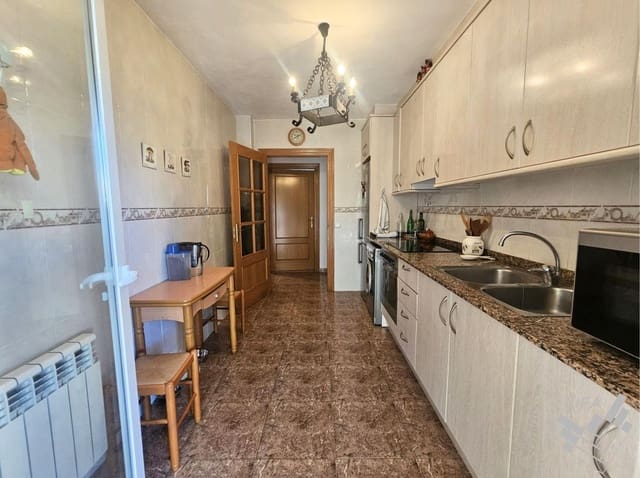5 soverom Villa til salgs i Vinaròs med garasje - € 390 000 (Ref: 9938241)