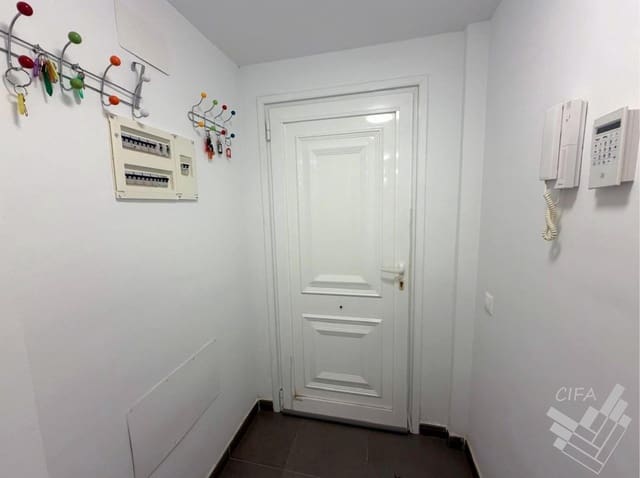Piso de 3 habitaciones en Vinaròs en venta con piscina - 175.000 € (Ref: 9940011)