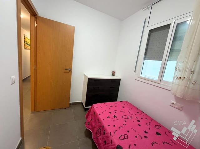 Piso de 3 habitaciones en Vinaròs en venta con piscina - 175.000 € (Ref: 9940011)