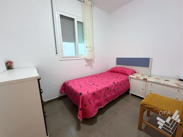 Piso de 3 habitaciones en Vinaròs en venta con piscina - 175.000 € (Ref: 9940011)