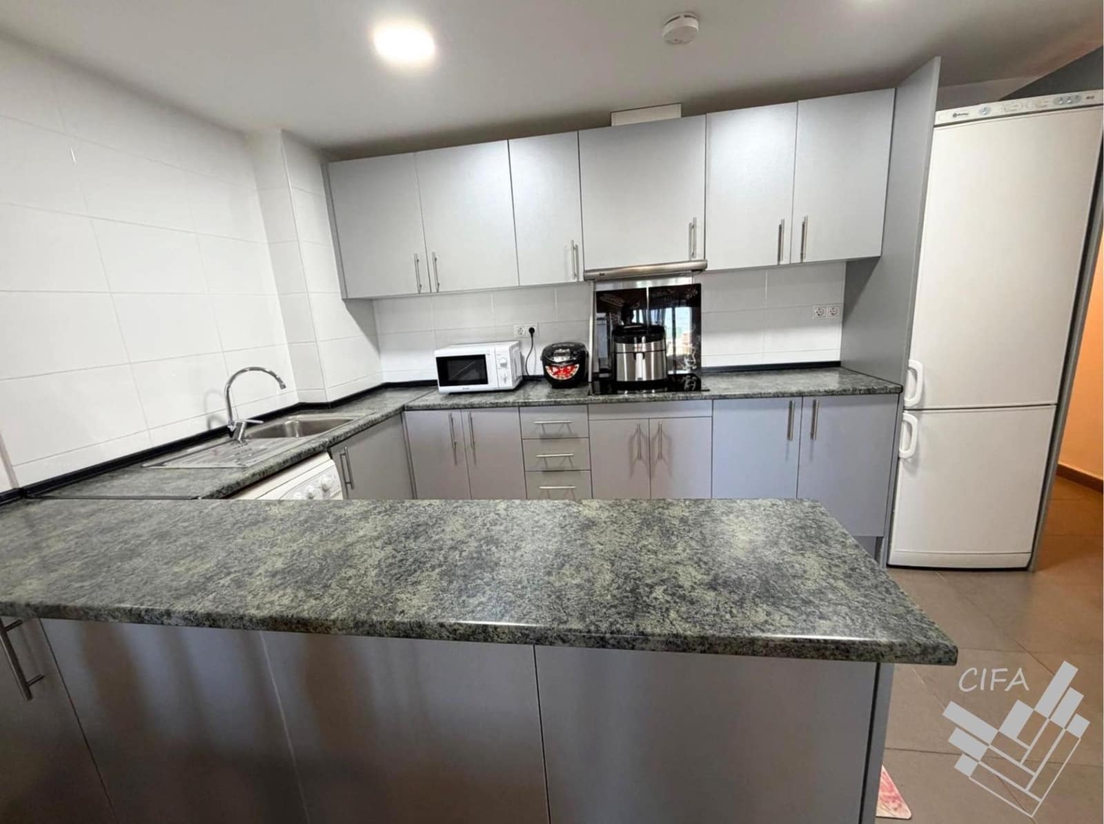 3 slaapkamer Flat te koop in Vinaros met zwembad - € 175.000 (Ref: 9940011)