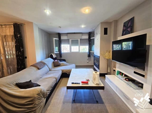 4 soverom Villa til salgs i Santa Magdalena de Polpis med garasje - € 465 000 (Ref: 9947949)