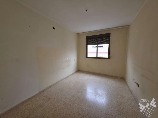 4 soveværelse Lejlighed til salg i Castelló de la Plana - € 117.600 (Ref: 9958011)