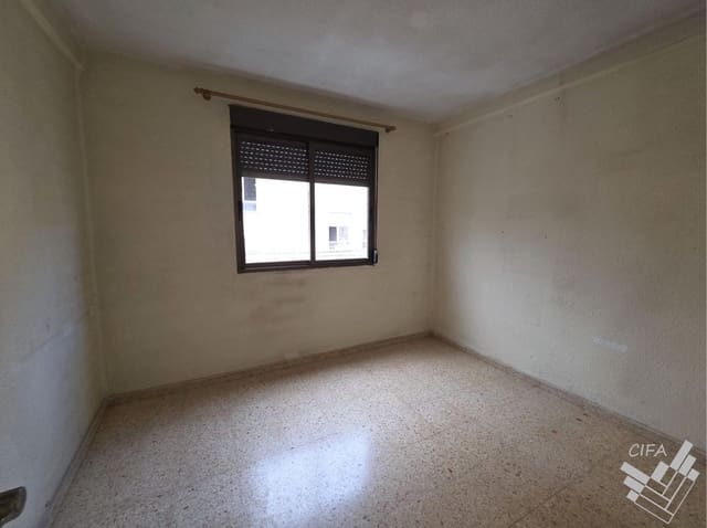 4 soveværelse Lejlighed til salg i Castelló de la Plana - € 117.600 (Ref: 9958011)