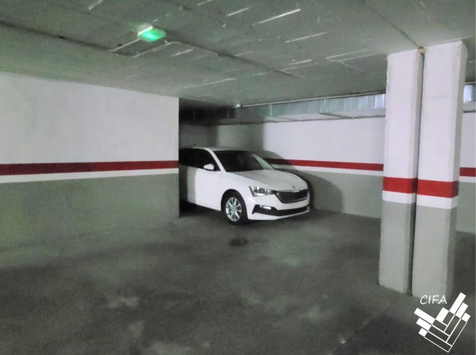 Autotalli myytävänä paikassa Vinaros - 18 500 € (Ref: 9986911)