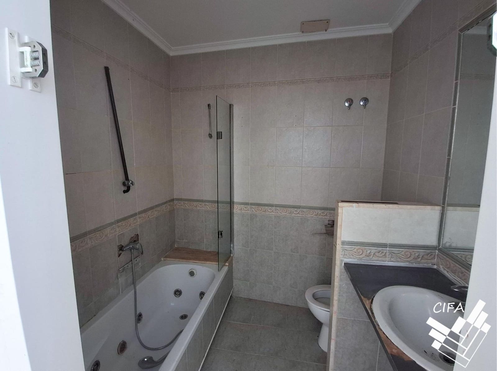 4 soveværelse Hotel til salg i Vinaros - € 192.000 (Ref: 9990758)