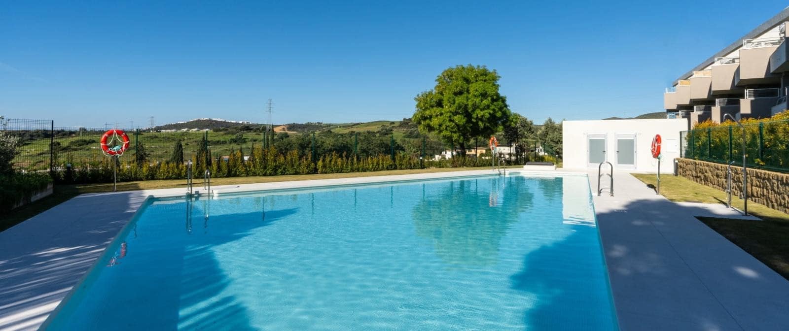 2 sovrum Lägenhet till salu i Estepona med pool garage - 370 000 € (Ref: 10094282)