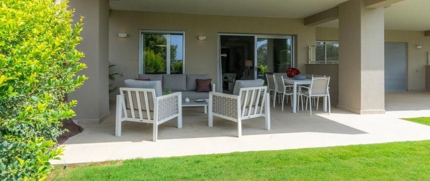 2 sovrum Lägenhet till salu i Estepona med pool garage - 370 000 € (Ref: 10094282)