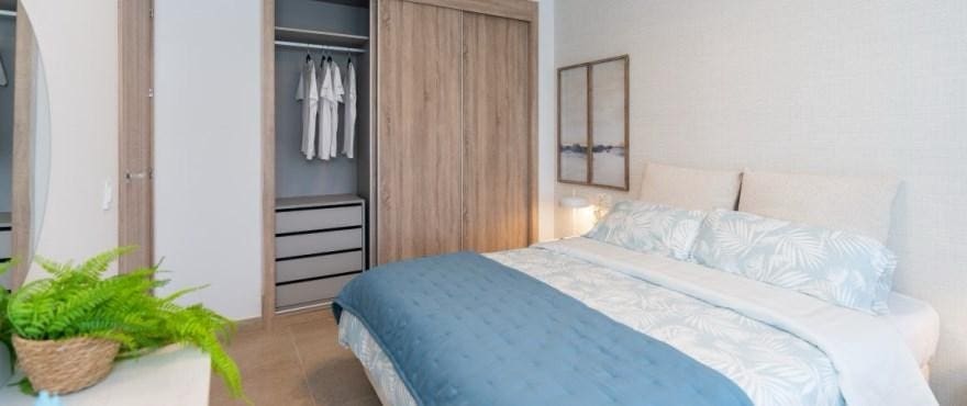 2 sovrum Lägenhet till salu i Estepona med pool garage - 370 000 € (Ref: 10094282)
