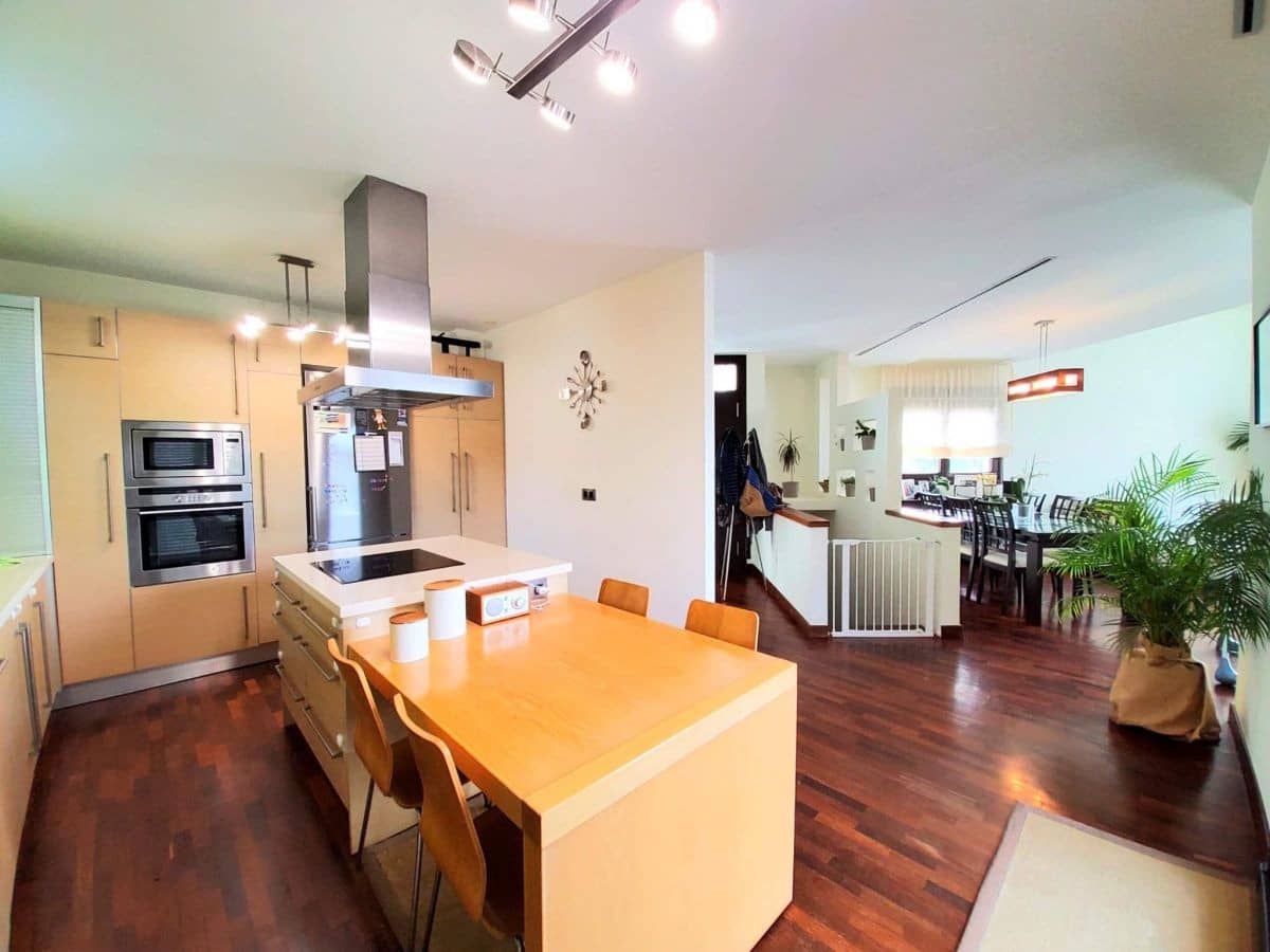 5 Zimmer Villa zu verkaufen in Sotogrande mit Pool Garage - 1.190.000 € (Ref: 7902728)