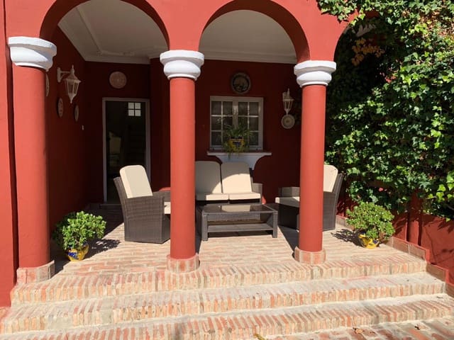 4 soveværelse Villa til leje i Sotogrande, San Roque - € 4.000 (Ref: 8551971)