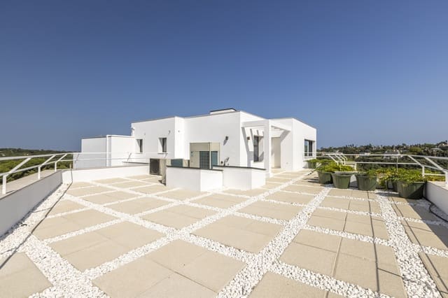 8 slaapkamer Villa te koop in Sotogrande Alto, San Roque met zwembad garage - € 6.975.000 (Ref: 8577509)